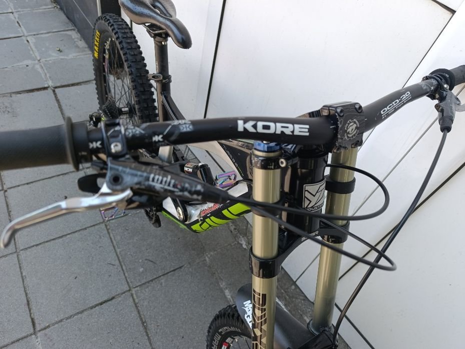 DH велосипед YT Tues 2.0 Comp – втора употреба