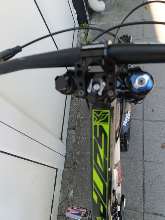 DH велосипед YT Tues 2.0 Comp – втора употреба