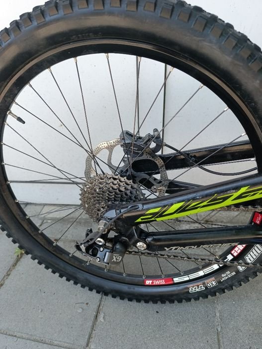DH велосипед YT Tues 2.0 Comp – втора употреба